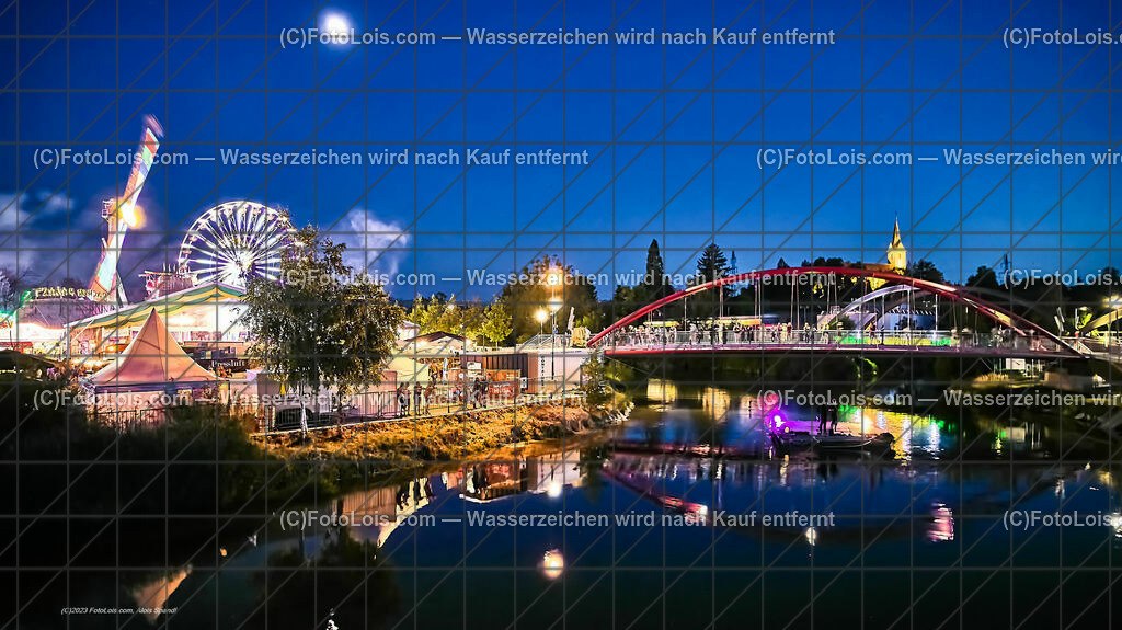0401_Luftbild_VOLKSFEST-Wlbg_Abend-Lichterstimmung | (C)FotoLois.com, Alois Spandl, Luftbild, Wieselburger VOLKSFEST neu, Feuershow auf der Erlaufinsel unter den Brücken, Do 29. Juni 2023.