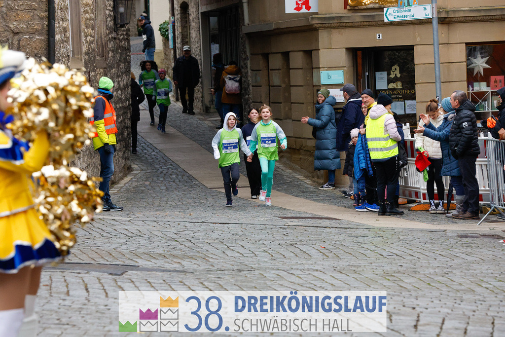 1700m Stadtwerke Jugendlauf | 3 Koenigslauf 2024 1700m Stadtwerke Jugendlauf - Realisiert mit Pictrs.com