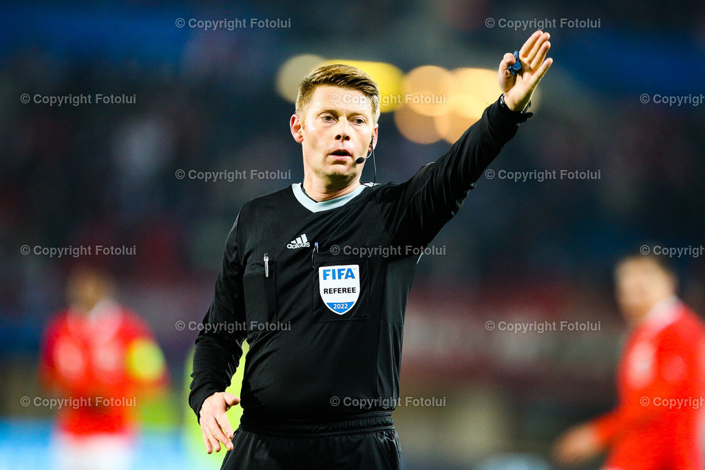 A_LUI_20221120_0022 | SPORT FUSSBALL TESTSPIEL  ÖSTERREICH VS ITALIEN
IM BILD: Christian Dingert ( Schiedsrichter)


FOTO:FOTOLUI/UW