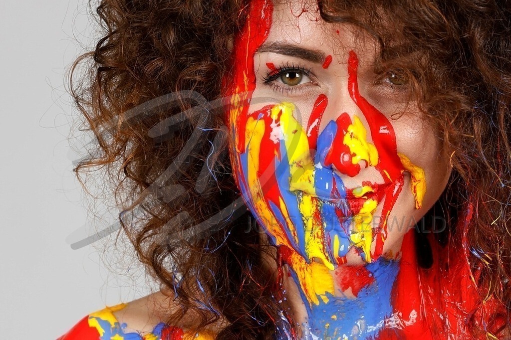 BodyArt-COLOURSPLASH_9796 | #006 | Modell: Sophie | Foto: Tschiponnique Skupin - Realisiert mit Pictrs.com
