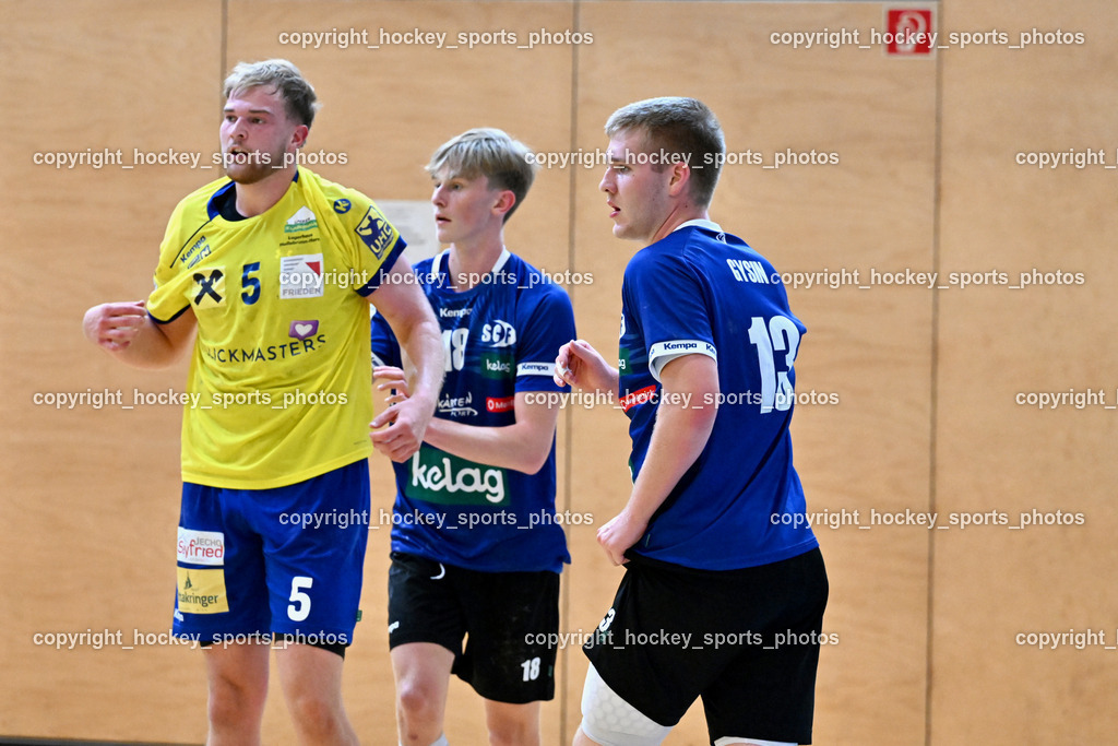 SC Ferlach vs. UHC Hollabrunn | #5 PARZER Tobias UHC Hollabrunn, #18 JESACHER Michael SC Ferlach, #13 GYSIN David SC Ferlach, SC Ferlach vs. UHC Hollabrunn, SC Ferlach vs. UHC Hollabrunn am 20.09.2025 in Ferlach (Ballspielhalle Ferlach), Austria, (Photo by Bernd Stefan)
