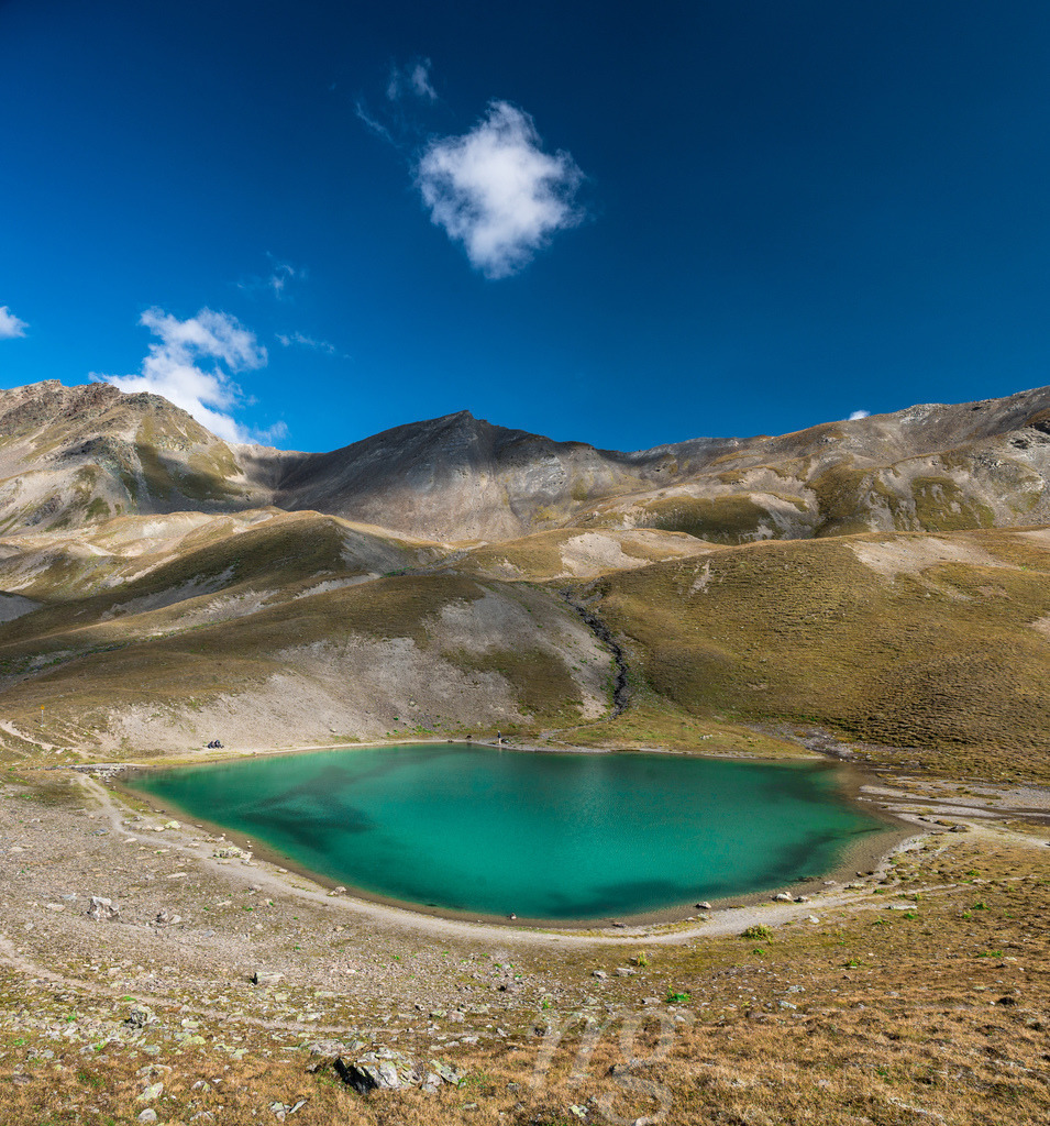 Lai Blau in Val Tuoi, Engadin | Die ideale Geschenkidee für Naturliebhaber. Naturbilder von Marcel Gross Photography für ihr Zuhause in den verschiedensten Formaten und Materialien. - Realisiert mit Pictrs.com