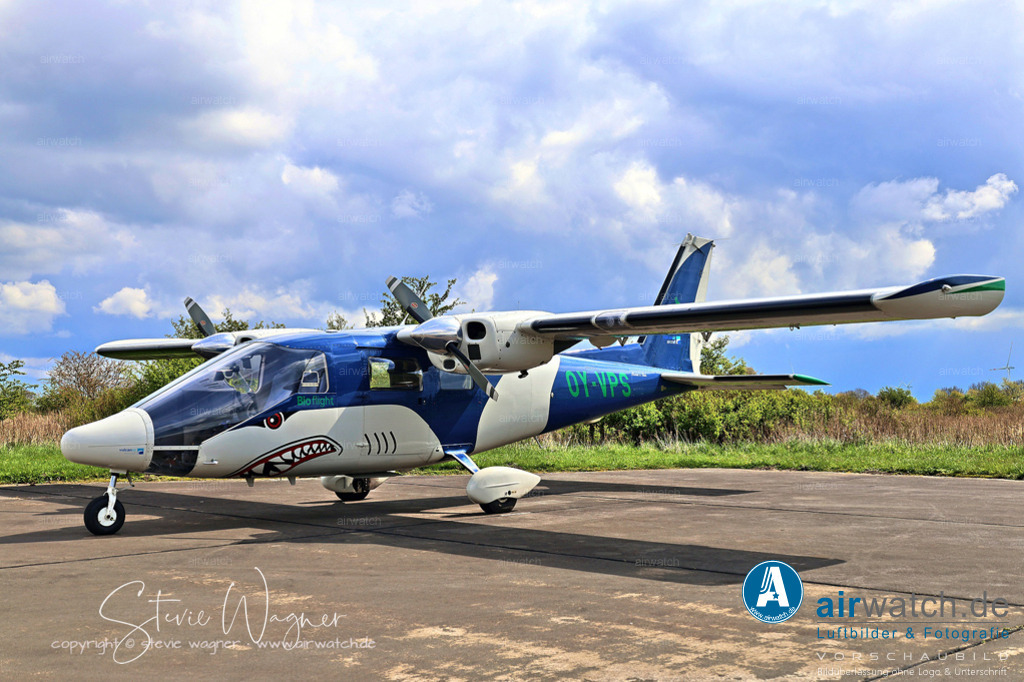 Bioflight - Vulcanair P68 Observer 2  | Bioflight betreibt eine Flotte von Vulcanair P68 Observer 2-Flugzeugen, die für ihre Stabilität und Zuverlässigkeit bei Vermessungsmissionen bekannt sind. Diese Flugzeuge sind für eine hervorragende Steuerbarkeit auch bei niedrigen Fluggeschwindigkeiten mit einer sauberen Stallgeschwindigkeit von 85 Knoten oder 157 km / h ausgelegt. Das Observer 2-Modell verfügt über eine vollständige Plexiglas-Nase, die eine uneingeschränkte Sicht nach vorne ermöglicht und sich für verschiedene Anwendungen eignet, einschließlich Strafverfolgung und Besichtigung.