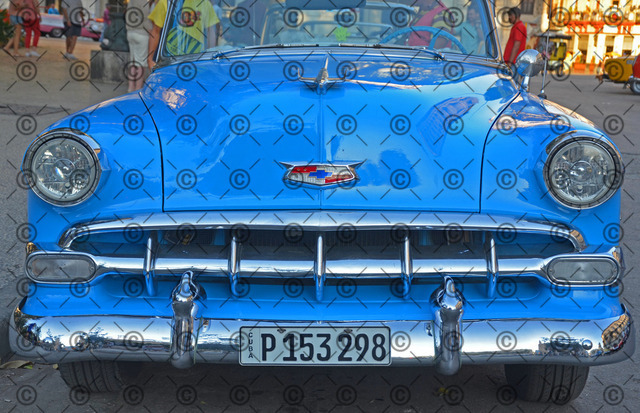 RGE_4657 | Frontansicht eines Cadillac in Havanna.  Fotograf: Ralf Gebhardt - Realisiert mit Pictrs.com