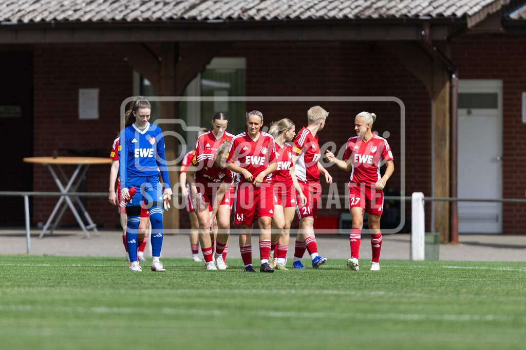 Fußball I Frauen I Testspiel I SpVg Aurich - DJK Arminia Ibbenbüren I 15309 | realhellocedii - Realisiert mit Pictrs.com
