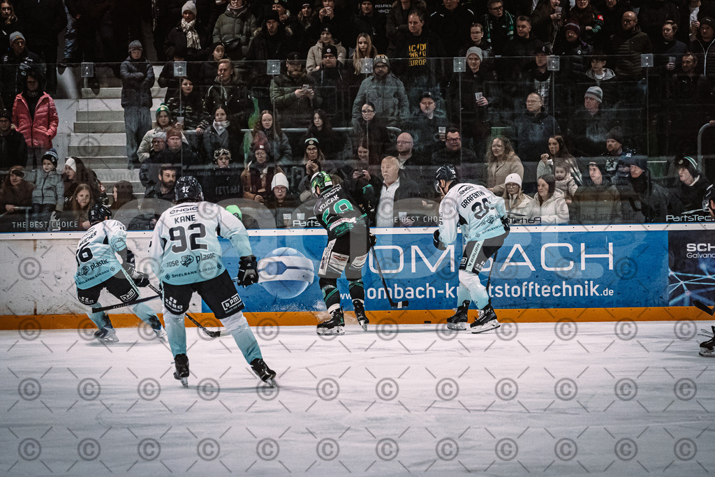 Alligators_vs_Lindau_21_12_2025-041 | Höchstadt Alligators Fotogalerie: Eishockey-Action aus Franken. Professionelle Spielfotos, Portraits & Stadionbilder zum Download. Jetzt entdecken! - Realized with Pictrs.com
