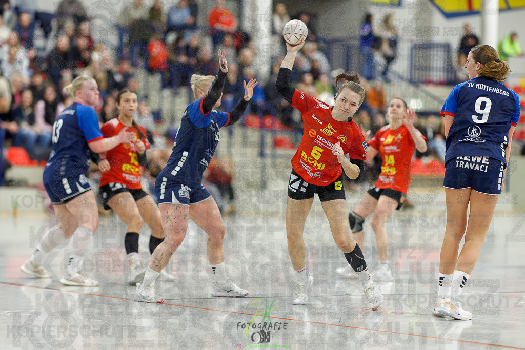 Frauen Regionalliga (HHV); HSG Wettenberg - TV Hüttenberg | Frauen Regionalliga (HHV); HSG Wettenberg - TV Hüttenberg am 06.12.2025 in Launsbach (Wettenberg) (Halle GS Launsbach (Wettenberg))Photo © 2025 - Jörg Heinrich - Realisiert mit Pictrs.com