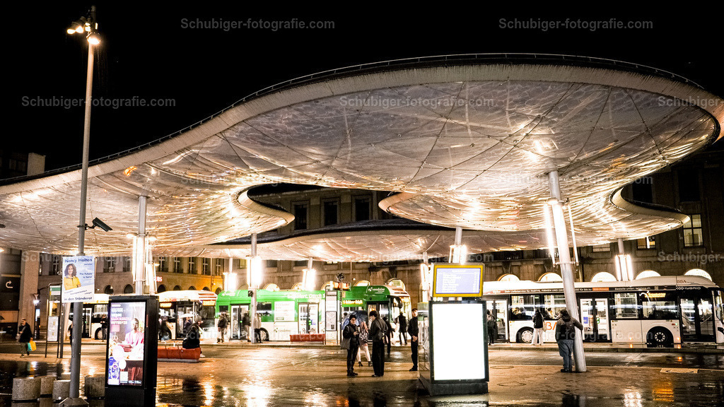 Busbahnhof | Busbahnhof in Aarau - Realisiert mit Pictrs.com