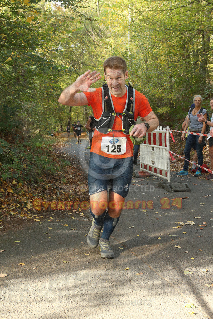 221030_1253_EX1_6980 | Sportfotografie im Rhein-Sieg Kreis, Köln, Bonn, NRW, Rheinland Pfalz, Hessen, etc. Unser Tätigkeitsfeld umfasst den Laufsport vom Volkslauf über den Marathon, Duathlon, Triathon bis zum Ultralauf wie Kölnpfad Ultra oder Schindertrail.