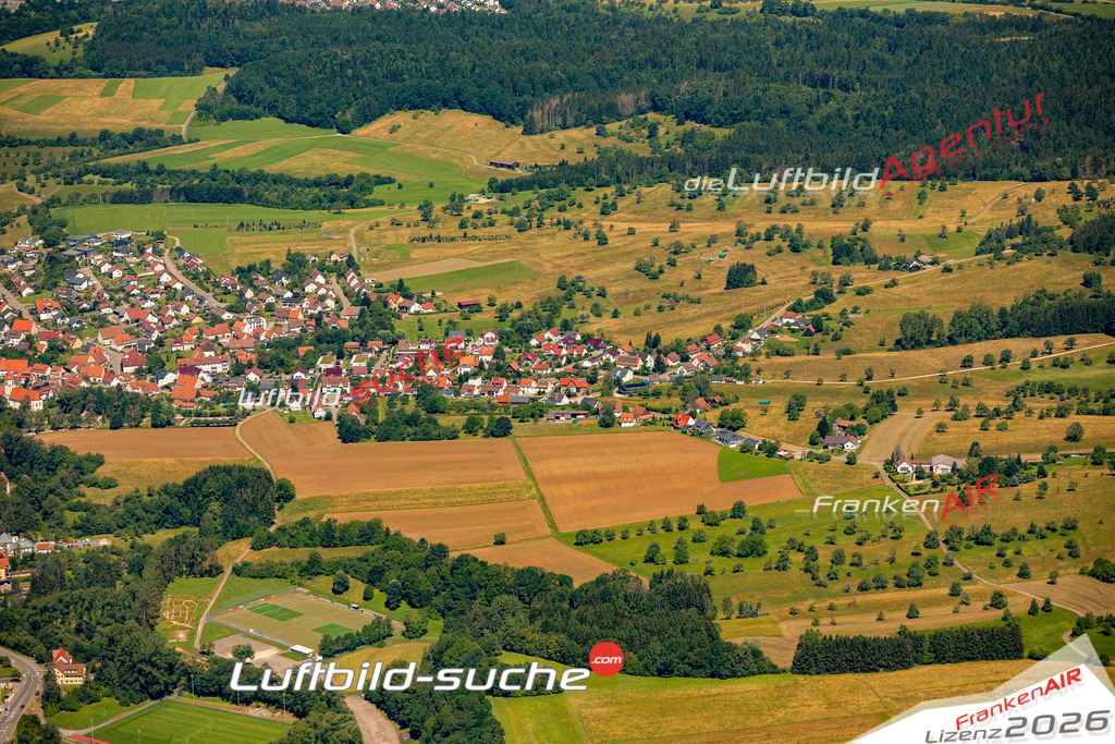 Das Luftbild zeigt : Frommern Balingen - Die Luftaufnahme wurde 2024 vom UL-Flugzeug aus erstellt ( keine Drohne ) - Hochauflösende Luftaufnahme - Für grossformatige Ausdrucke geeignet. Die Geschenkidee !Mit Lizenz und Bildrechte bestellbar