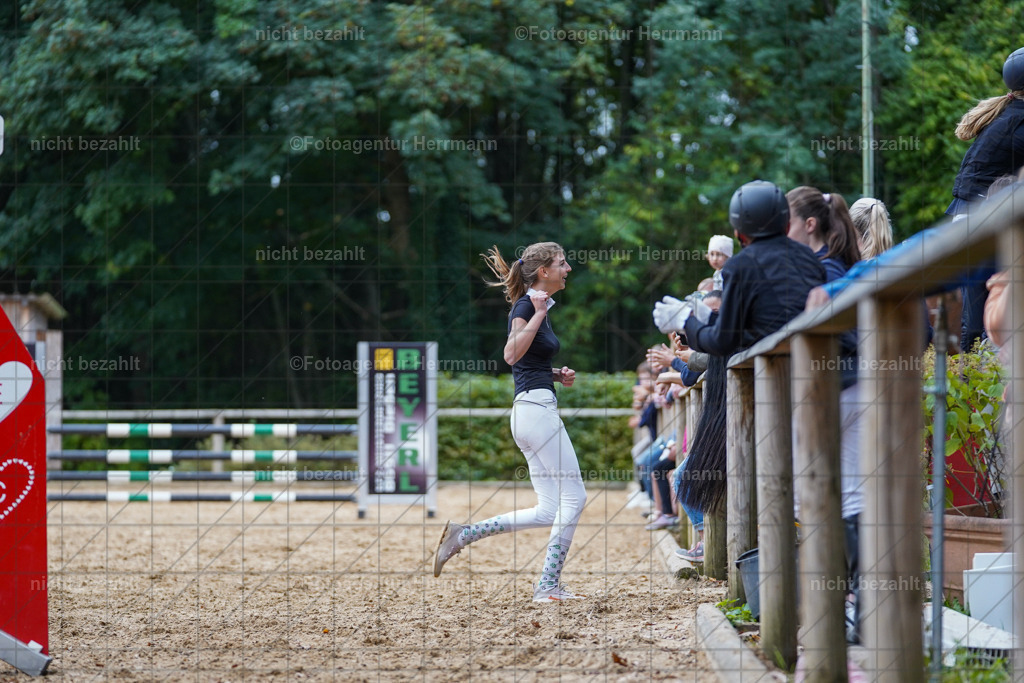 20231008-SN_01579 | Diessen am Ammersee, 2023, Dressur- und Springturnier, Reitsport, Turnierfotografie, Pferdebilder, Reitbilder, Turnierfotografen Bayern, Fotoagentur Herrmann