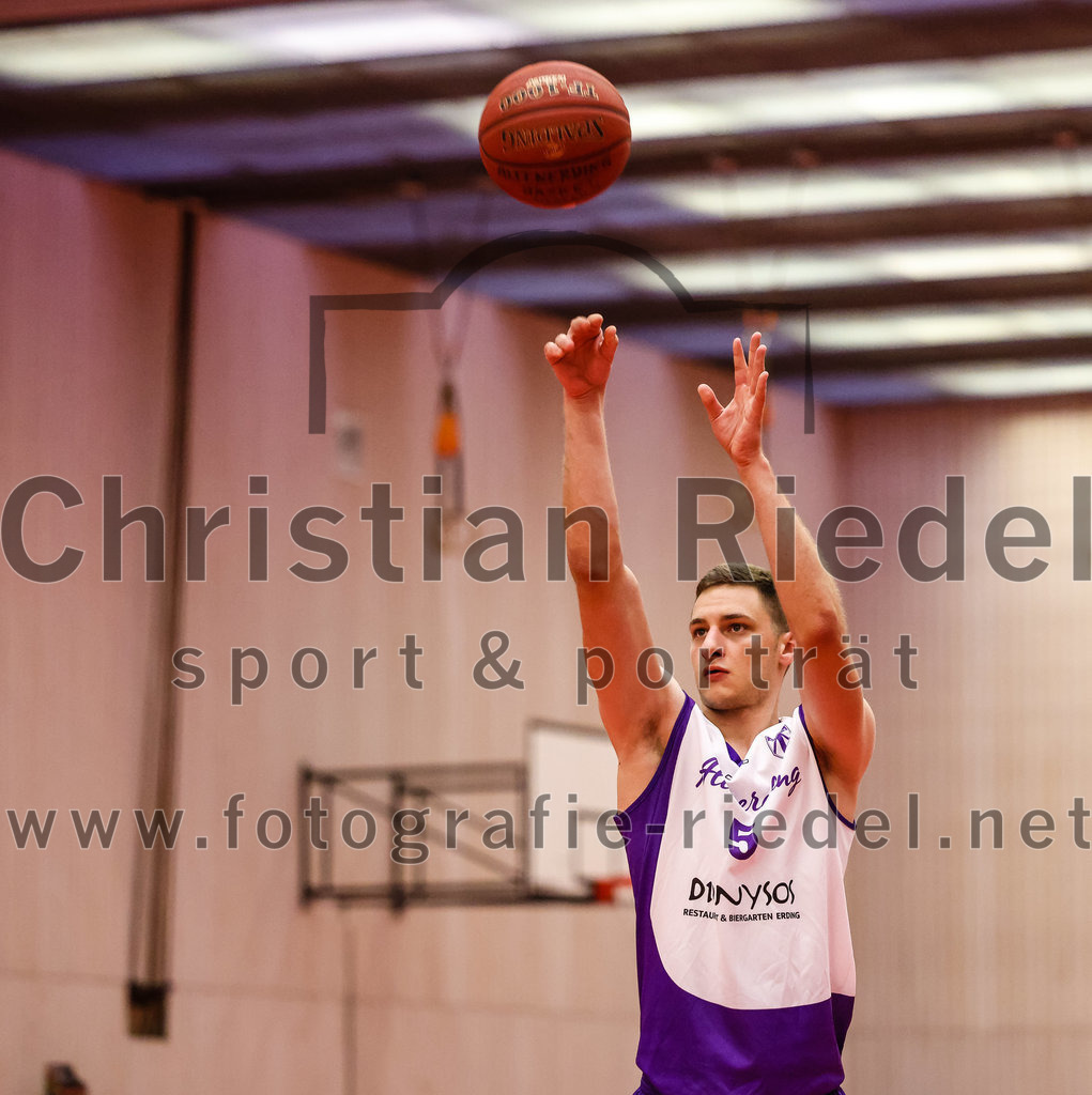 2022-05-29_061_SpVgg_Altenerding_gegen_Muenchen_Basket_2 | Erding, Deutschland, 29.05.2022:
Basketball, Bezirksliga 2021 / 2022, Herren Turnier der 2. der Aufstiegsrunden, SpVgg Altenerding gegen München Basket 2, Endergebnis: 

Foto: Christian Riedel / fotografie-riedel.net