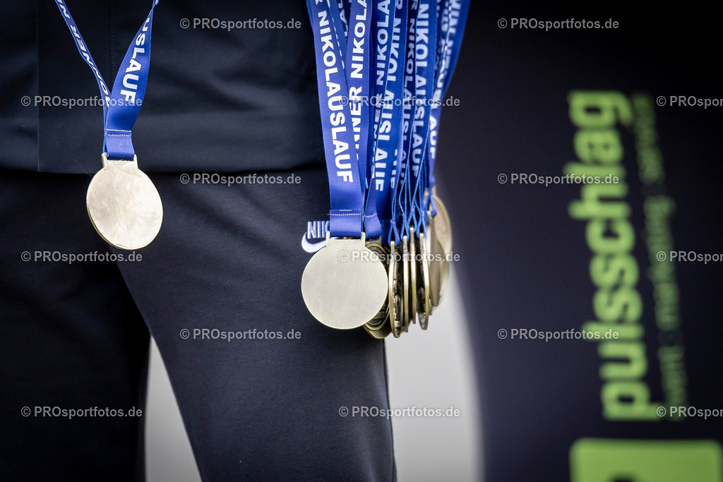 Bonner Nikolauslauf in Bonn, 08.12.2024 | Impressionen vom Bonner Nikolauslauf am 08.12.2024 in Bonn (Freizeitpark Rheinaue). Foto: BEAUTIFUL SPORTS/Axel Kohring