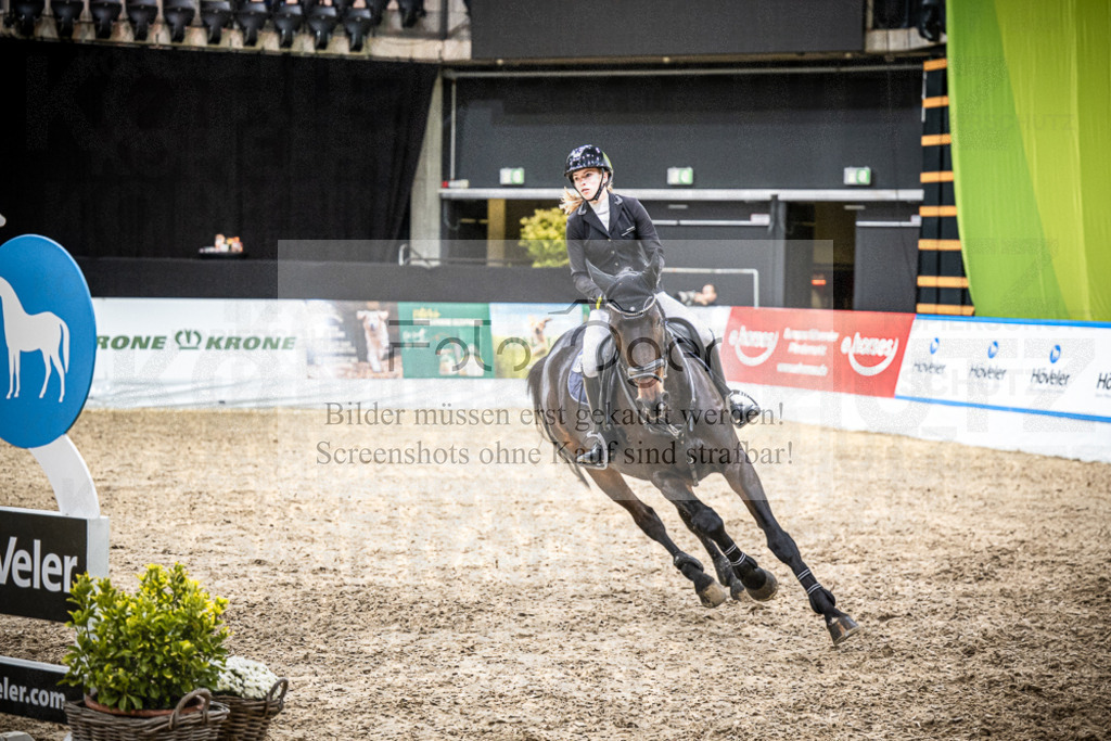 DOS_2163 | Entdecke hochwertige Reitturnierfotos von Foto Oger. Professionell, emotional und authentisch – jetzt Lieblingsmomente im Shop bestellen.Deutschlandweite Turnierfotografie. - Realisiert mit Pictrs.com