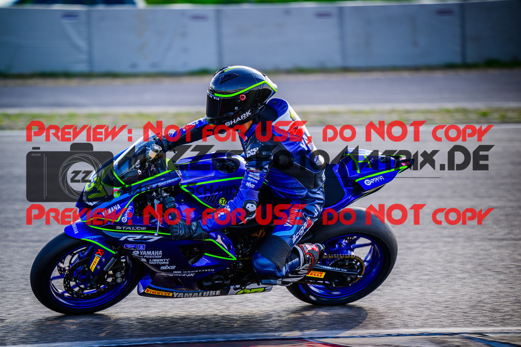 MaZZes_FotoMatrix_240901_6021986_3457 | R7