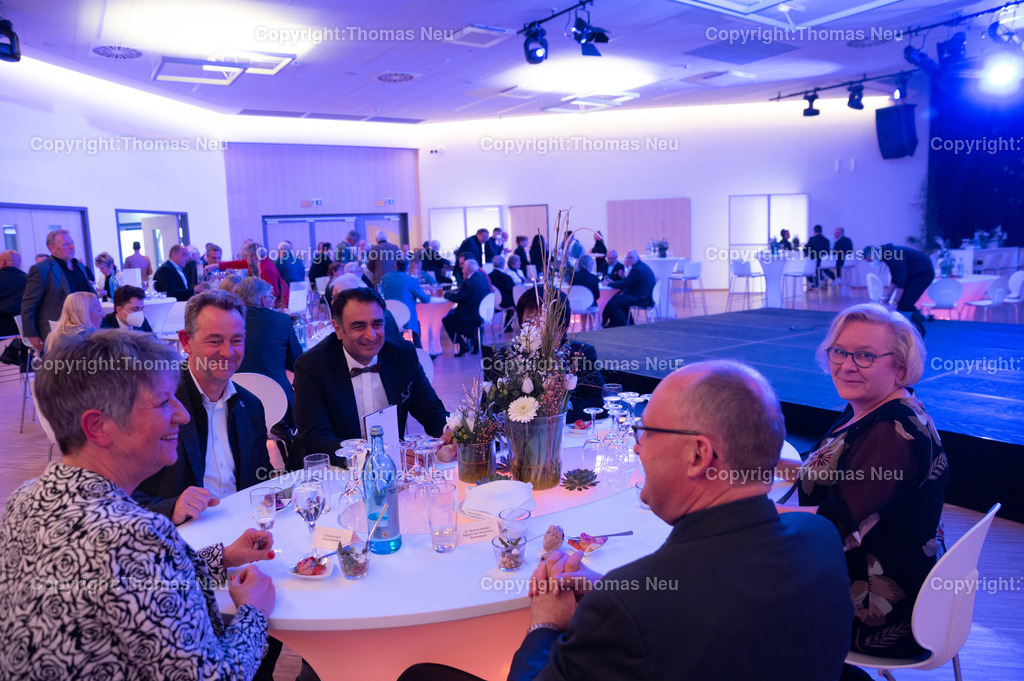 DSC_3724 | bbe, Bensheim, Einweihung Bürgerhaus Bensheim,  hier am Tisch Christine Klein, Christian Schönung, Adil Oyan, Dr.Michael Meister und Nicole Rauber-Jung,, Bild: Thomas Neu