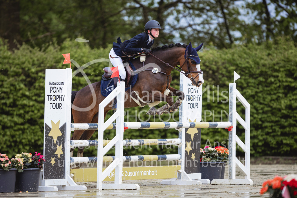 240426_Olfen-Vinnum_PonyTrophy-337 | Deine schönsten Turniermomente als professionelle Fotos! Entdecke hochwertige Pferdesport-Fotografie im Online-Shop. Jetzt Fotos finden & bestellen!