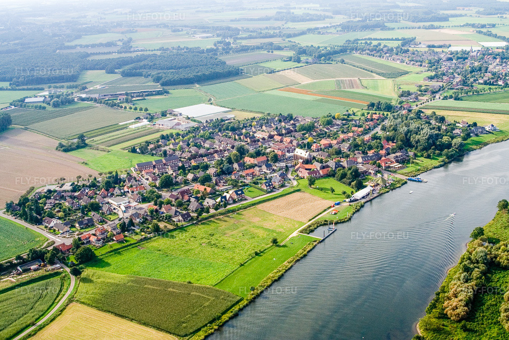 Vue aérienne: Zones riveraines de la Meuse à Broekhuizen dans le département Limbourg, Pays-Bas. Photo: IMG_12958.jpg prise le 31/08/2008 par Werner Riehm/FLY-FOTO.eu – Résolution de l'original: 3456 x 2304 px