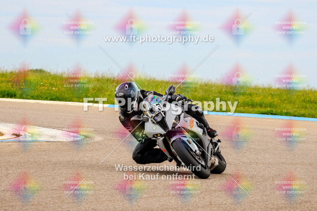 MotoTeam-2662 | Hier findet Ihr Bilder von Touristenfahrten auf der Nürburgring Nordschleife oder von anderen Veranstaltungen die ich besucht habe. Viel Spass beim Durch Schauen 