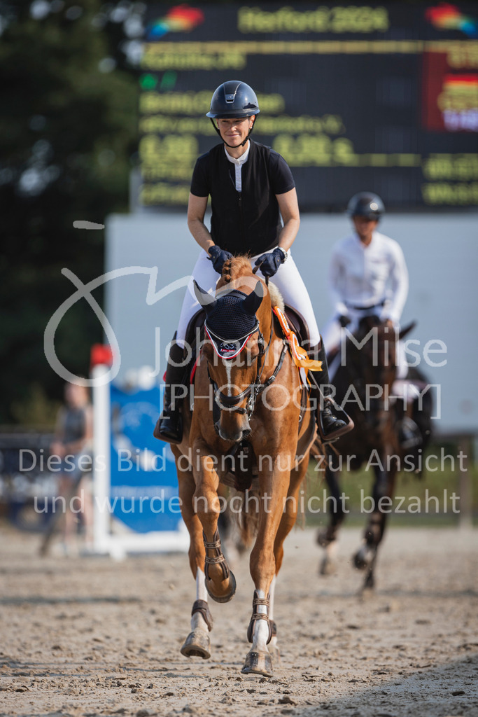 240627_LüPfSpTa_SprPf-M-265 | Deine schönsten Turniermomente als professionelle Fotos! Entdecke hochwertige Pferdesport-Fotografie im Online-Shop. Jetzt Fotos finden & bestellen!