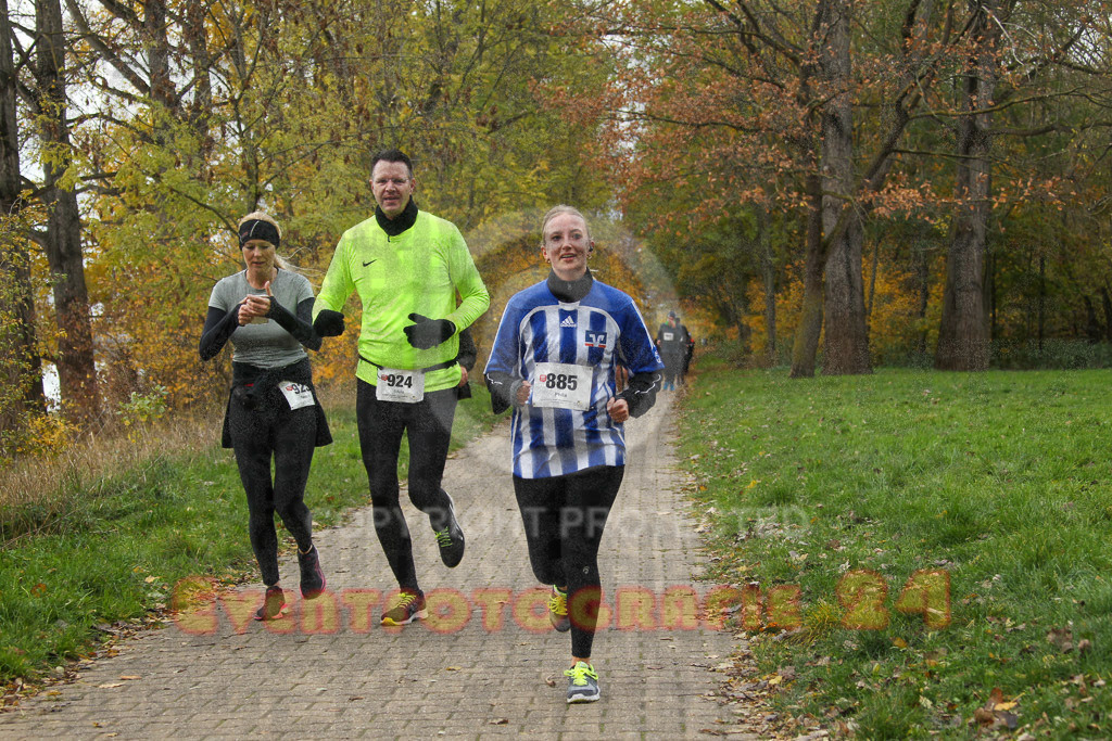 221127_1042_EV4_2036 | Sportfotografie im Rhein-Sieg Kreis, Köln, Bonn, NRW, Rheinland Pfalz, Hessen, etc. Unser Tätigkeitsfeld umfasst den Laufsport vom Volkslauf über den Marathon, Duathlon, Triathon bis zum Ultralauf wie Kölnpfad Ultra oder Schindertrail.