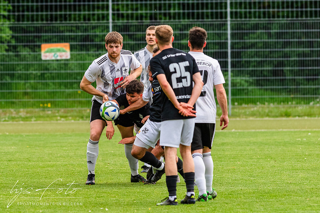 SV Waldesch - SG Urbar-22 | Sportfotografie Hermann-Josef Stoffel - Realisiert mit Pictrs.com