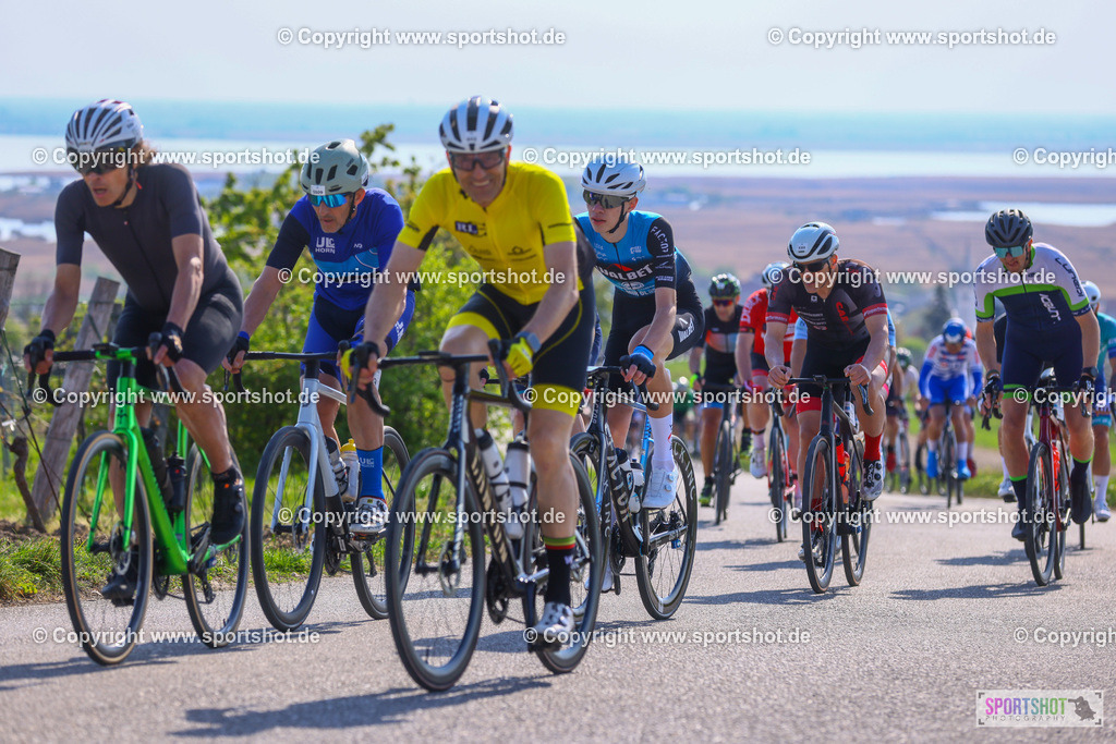 TRA_0905 | Neusiedlersee Radmarathon 2026@sportshot_your_pictrs #yourpictures#roadtowm2029 #nrm #neusiedlerseeradmarathon #neusiedlersee #neusiedlerseetourismus #burgenland #mörbisch #nrm26 #burgenlandtourismus #voglundco #poweredbyburgenlandtourismus #radsport #rad #marathon #ucigranfondo #visitburgenland #ucigranfondoworldseries