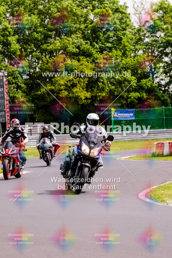 MotoTeamVBK-20689 | Hier findet Ihr Bilder von Touristenfahrten auf der Nürburgring Nordschleife oder von anderen Veranstaltungen die ich besucht habe. Viel Spass beim Durch Schauen 