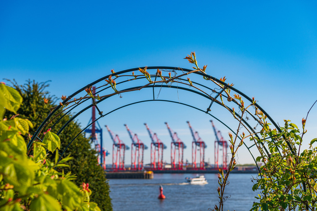 2023_04_30_HH-OEVELGONNE_MCP8097 | Hochwertig gedruckte Fotografien für die Wand, als Kalender und zum Verschenken. Hamburg & Norddeutschland und überall wo ich mit der Kamera unterwegs war.