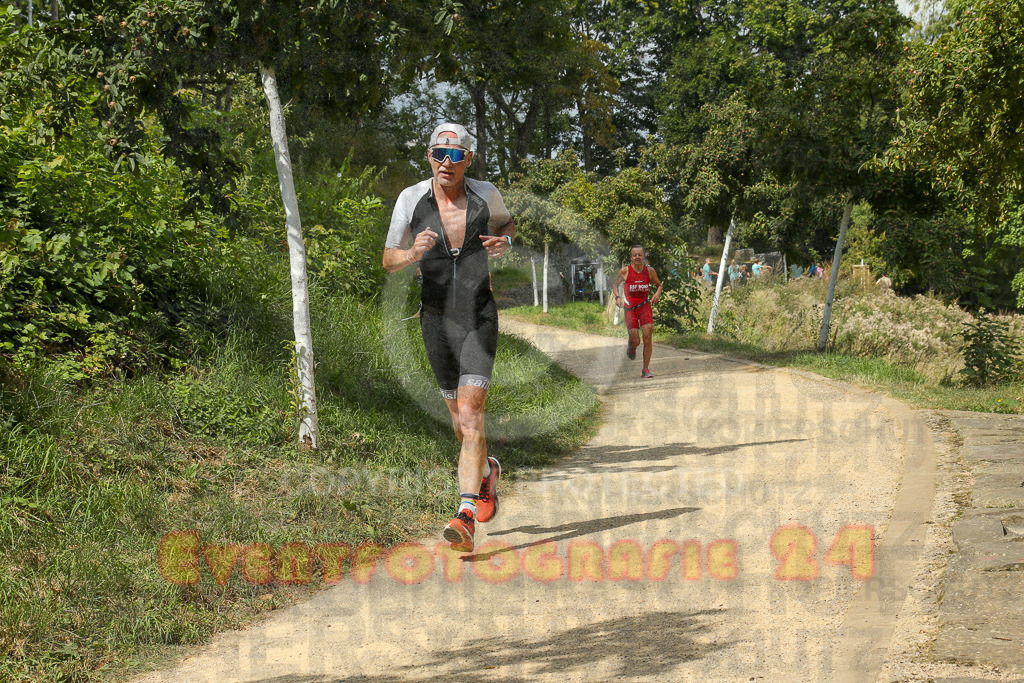 250824_1340_EX1_3187 | Sportfotografie im Rhein-Sieg Kreis, Köln, Bonn, NRW, Rheinland Pfalz, Hessen, etc. Unser Tätigkeitsfeld umfasst den Laufsport vom Volkslauf über den Marathon, Duathlon, Triathon bis zum Ultralauf wie Kölnpfad Ultra oder Schindertrail.