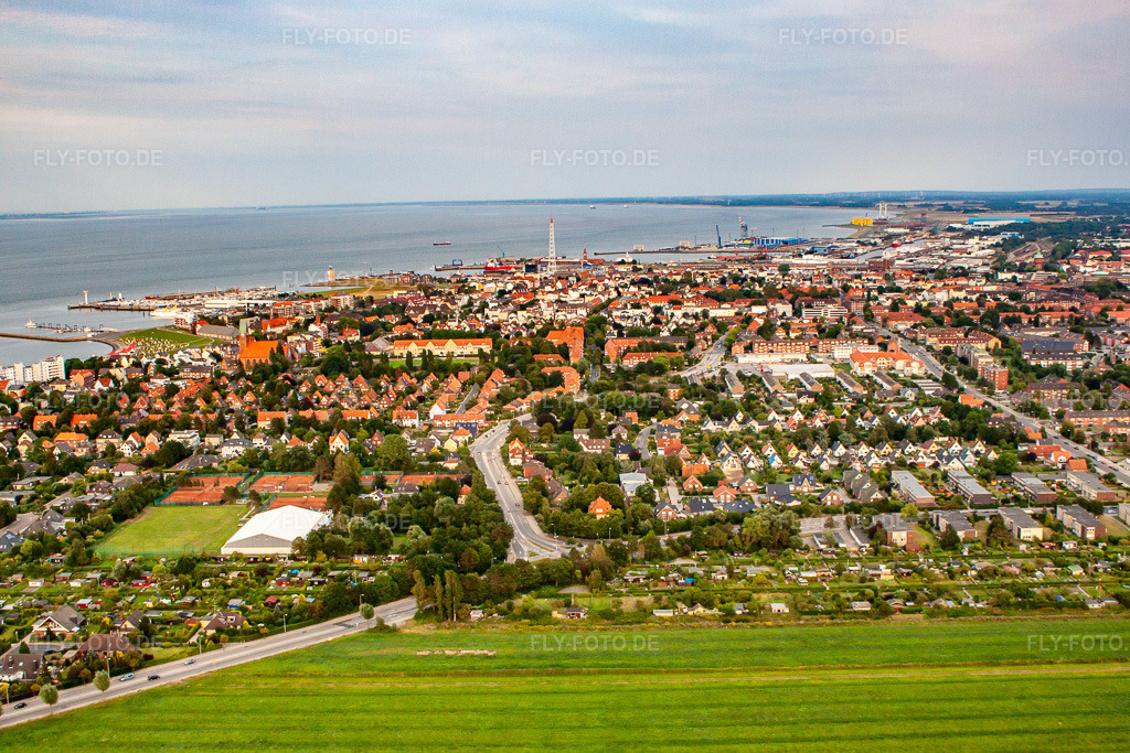 Luftbild: Feldweg und Haydnstr im Ortsteil Döse in Cuxhaven im Bundesland Niedersachsen in Deutschland. Foto: IMG_70504.jpg vom 06.08.2014 durch Werner Riehm/FLY-FOTO.de