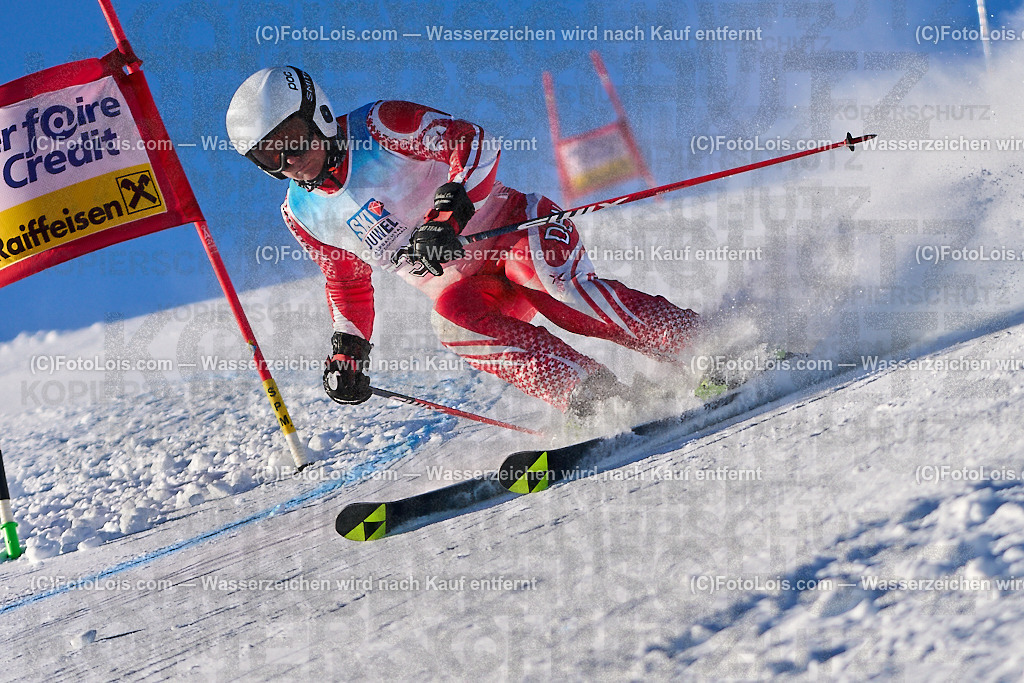 ALP3744_MASTERS-Cup_GS-C Damen_Christiansen Anne | (C)FotoLois.com, Alois Spandl. FIS Masters-Cup Wildschönau, Giant Slalom auf der Piste Schatzberg GS, Siegerehrung auf dem Dorfplatz Niederau, Sa 13. Januar 2024.