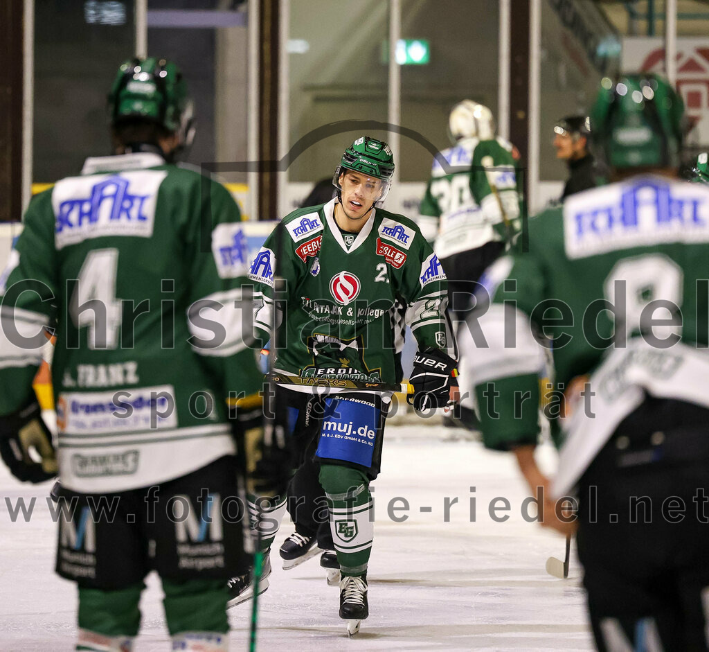 2024-02-02_115_TSV_Erding_gegen_ERSC_Amberg | Erding, Deutschland, 02.02.2024:
Eishockey, Bayernliga Vorrunde 2023 / 2024, 30. Spieltag, TSV Erding gegen ERSC Amberg, Endergebnis: 1:0

Mark Waldhausen (Erding Gladiators, #27)

Foto: Christian Riedel / fotografie-riedel.net