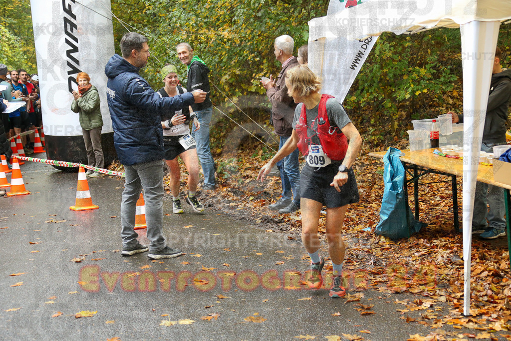 241027_1005_EX1_3453 | Sportfotografie im Rhein-Sieg Kreis, Köln, Bonn, NRW, Rheinland Pfalz, Hessen, etc. Unser Tätigkeitsfeld umfasst den Laufsport vom Volkslauf über den Marathon, Duathlon, Triathon bis zum Ultralauf wie Kölnpfad Ultra oder Schindertrail.