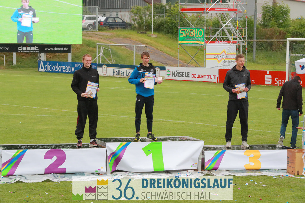 Siegerehrung Optima Sport Park | 3königslauf 2022 Siegerehrung - Realisiert mit Pictrs.com