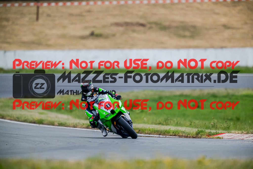 MaZZes_FotoMatrix_220723_5298 | IDM1000