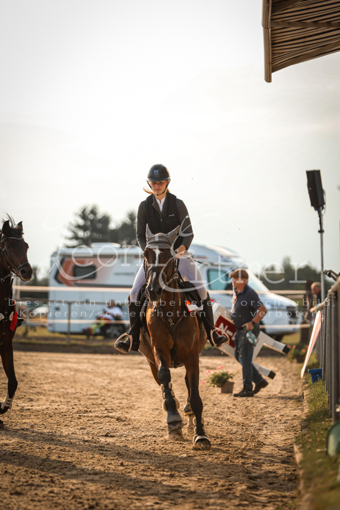 08.FrSpE00347 | Leoni Ertmer Photography - Realisiert mit Pictrs.com