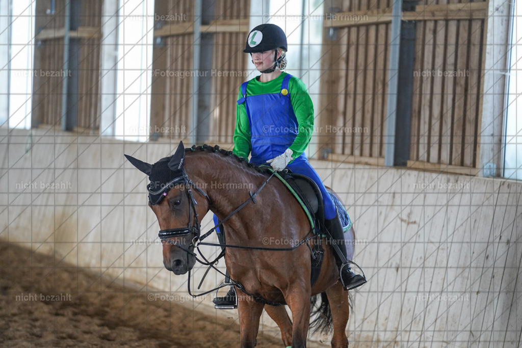 20230917-FAH09744 | Landsberg am Lech, 2023, Kaufbeuren, Kempten, Allgäu, Turnierfotografen Bayern, Fotoagentur Herrmann, Turnierbilder, Reitsport Fotos, Pferdefotograf, Augsburg, Bad Tölz, Dachau, Karlsfeld, Memmingen, Buchloe, Schwabmünchen