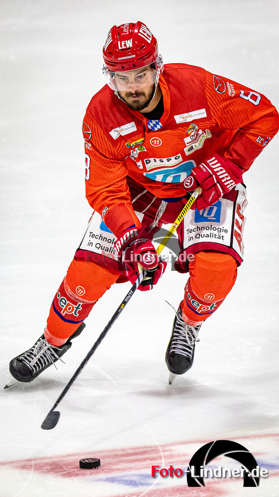 Testspiel EC Peiting vs EV Lindau Islanders | Eishockey Oberliga Süd Vorbereitung 2023/2024, Testspiel EC Peiting vs EV Lindau Islanders
Felix BRASSARD (ECP 8) in Aktion,
2023-09-15 in Peiting (Eisstadion)
8 Felix BRASSARD (ECP 8)
Copyright: FotoLindner