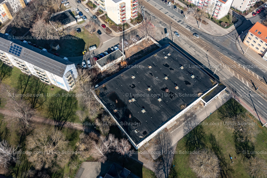 10049-51609 - Ehemaliges Einrichtungshaus _ Halberstadt | Stockfoto und Bilderpool mit Bildmaterial aus Deutschland, dem Harz, Halberstadt, Quedlinburg, Wernigerode und weltweit. Qualitativ hochwertige und professionelle Fotos anschauen und kaufen. - Realisiert mit Pictrs.com