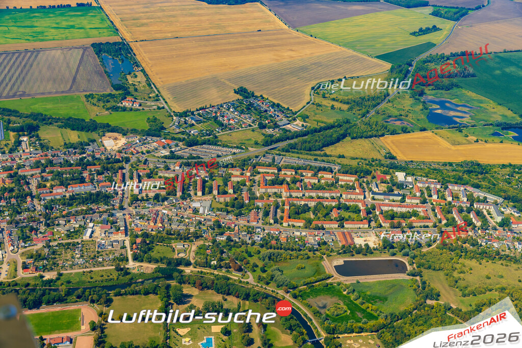 Vs Google Maps Calbe - Die Luftaufnahme wurde 2025 vom UL-Flugzeug heraus erstellt ( keine Drohnenaufnahme ) - Hochauflösende Luftaufnahme - für Wandbilder und großformatige Ausdrucke geeignet. Das besondere Geschenk!Hier alle&nbsp;Infos zur Lizenzierung der LuftaufnahmeWir fliegen auch dieses Jahr wieder in Ihre Region um Luftbilder zu erstellen.- Luftbild anfragen