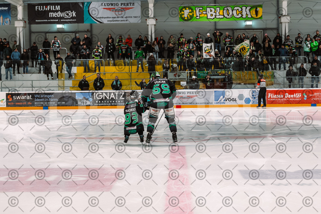 Alligators_vs_Peiting_25_11_2025-18 | Höchstadt Alligators Fotogalerie: Eishockey-Action aus Franken. Professionelle Spielfotos, Portraits & Stadionbilder zum Download. Jetzt entdecken! - Realisiert mit Pictrs.com