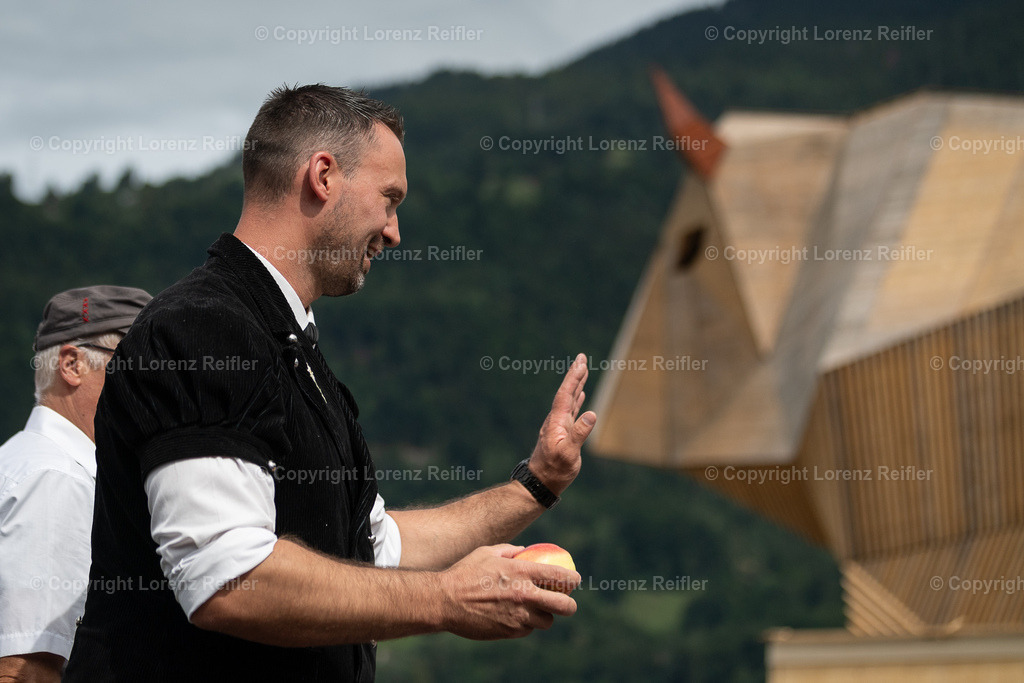 Schwingen -  ESAF Freitag Festumzug 2025 | Mollis, 29.8.25, Schwingen - ESAF Freitag Festumzug mit Wenger Kilian.