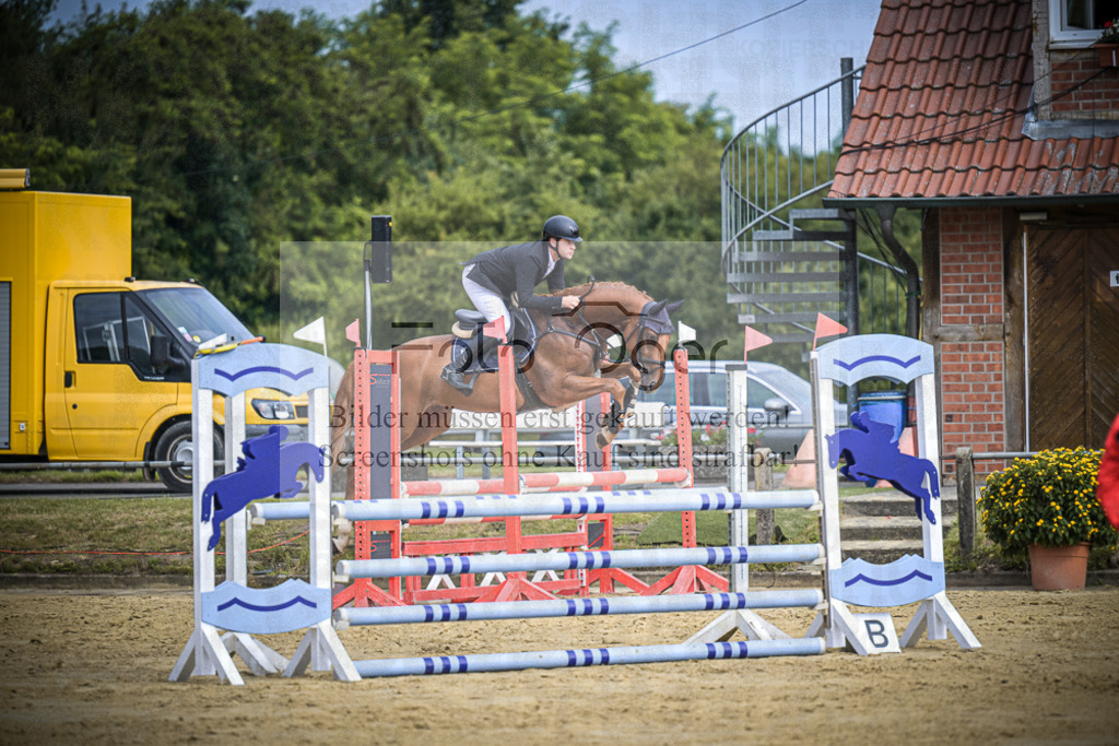 DOS_4968 | Entdecke hochwertige Reitturnierfotos von Foto Oger. Professionell, emotional und authentisch – jetzt Lieblingsmomente im Shop bestellen.Deutschlandweite Turnierfotografie. - Realisiert mit Pictrs.com