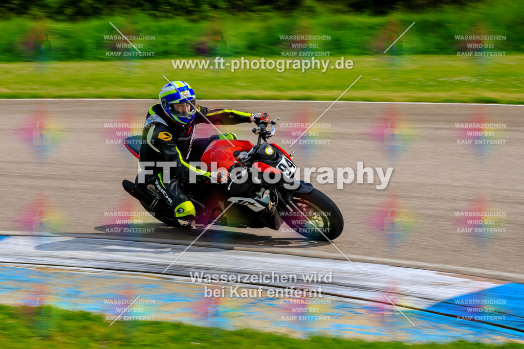 MotoTeam-9265 | Hier findet Ihr Bilder von Touristenfahrten auf der Nürburgring Nordschleife oder von anderen Veranstaltungen die ich besucht habe. Viel Spass beim Durch Schauen 