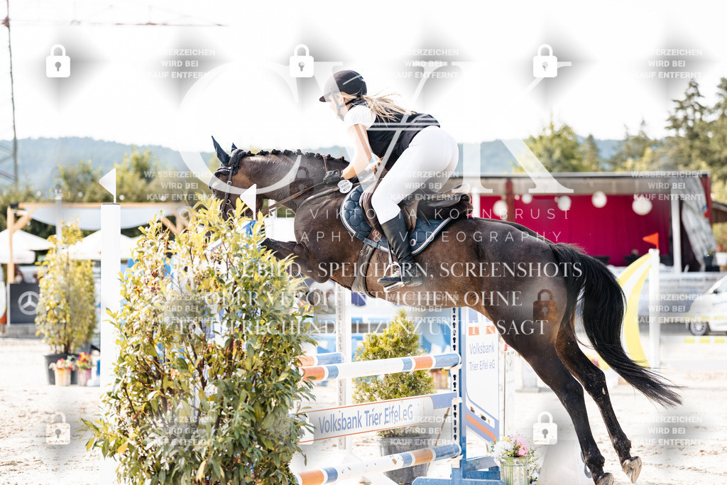CK905751 | Turnierfotografie Pferdefotografie Trier Rheinland-Pfalz Pferdesport Reitsport Tierfotografie Sportfotografie Pferdevideo Pferdevideografie Equestrianvideography equestrianphotography  - Realisiert mit Pictrs.com