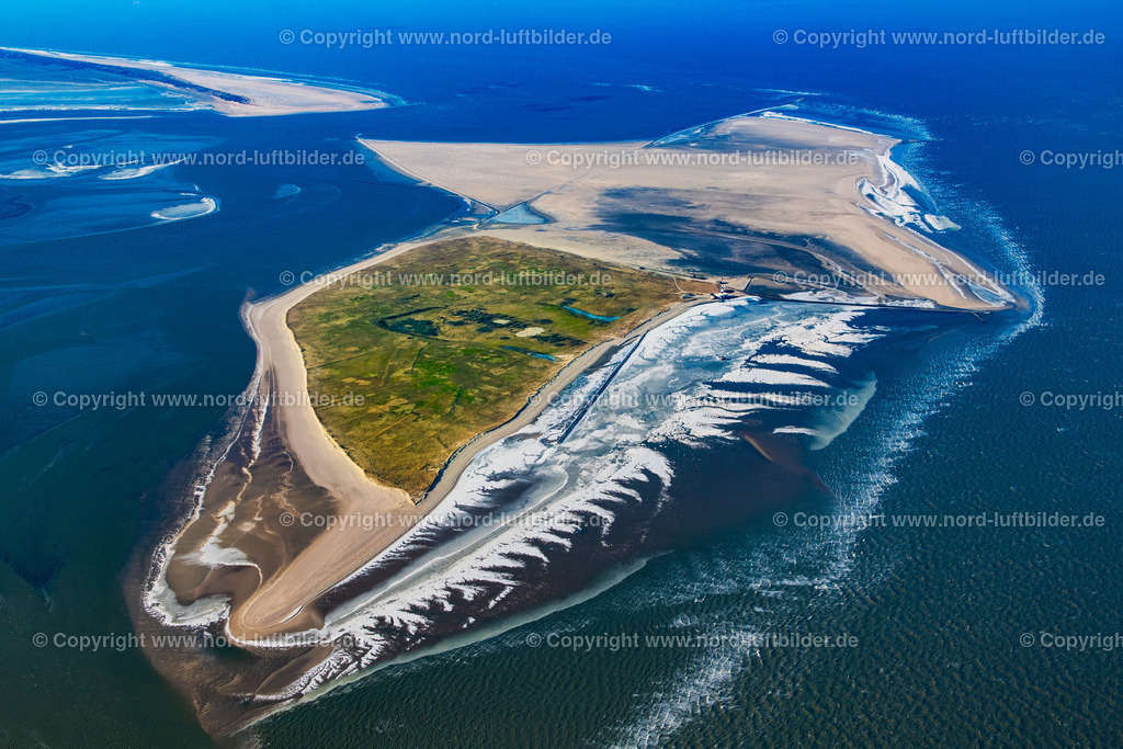 Mellum_im_Winter_ELS_0362020318 | WANGERLAND 02.03.2018 Winterlicher Eisgang Küstenbereich der Insel Minsener Oog Nordsee - Insel in Wangerland im Bundesland Niedersachsen, Deutschland. // Wintry snowy coastal area of the Minsener Oog North Sea - Island in Wangerland in the state Lower Saxony. Foto: Martin Elsen