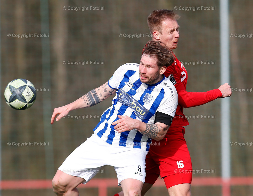 A_LUI_28032026_27 | SPORT,FUSSBALL, LT1 OOE LIGA ASKOE OEDT 1B-SV ZEBAU BAD ISCHL 28.03.2026 IM BILD:  FLORIAN FELLINGER (OEDT1B) UND RUDOLF DURKOVIC (BAD ISCHL) FOTO:FOTLUI 