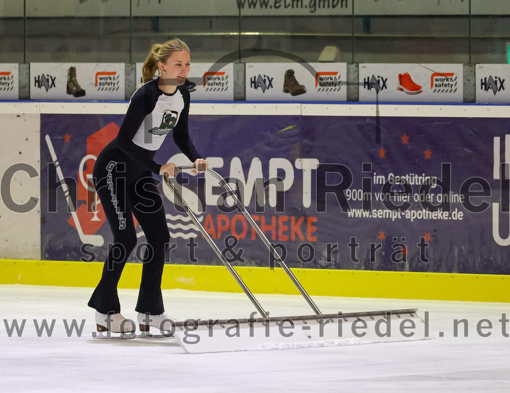 2025-12-28_145_TSV_Erding_gegen_onesto_Tigers_Bayreuth | Erding, Deutschland, 28.12.2025:Eishockey, Oberliga Süd 2025 / 2026, 31. Spieltag, TSV Erding gegen onesto Tigers Bayreuth, Endergebnis: 6:5 n.V.Foto: Christian Riedel / fotografie-riedel.net