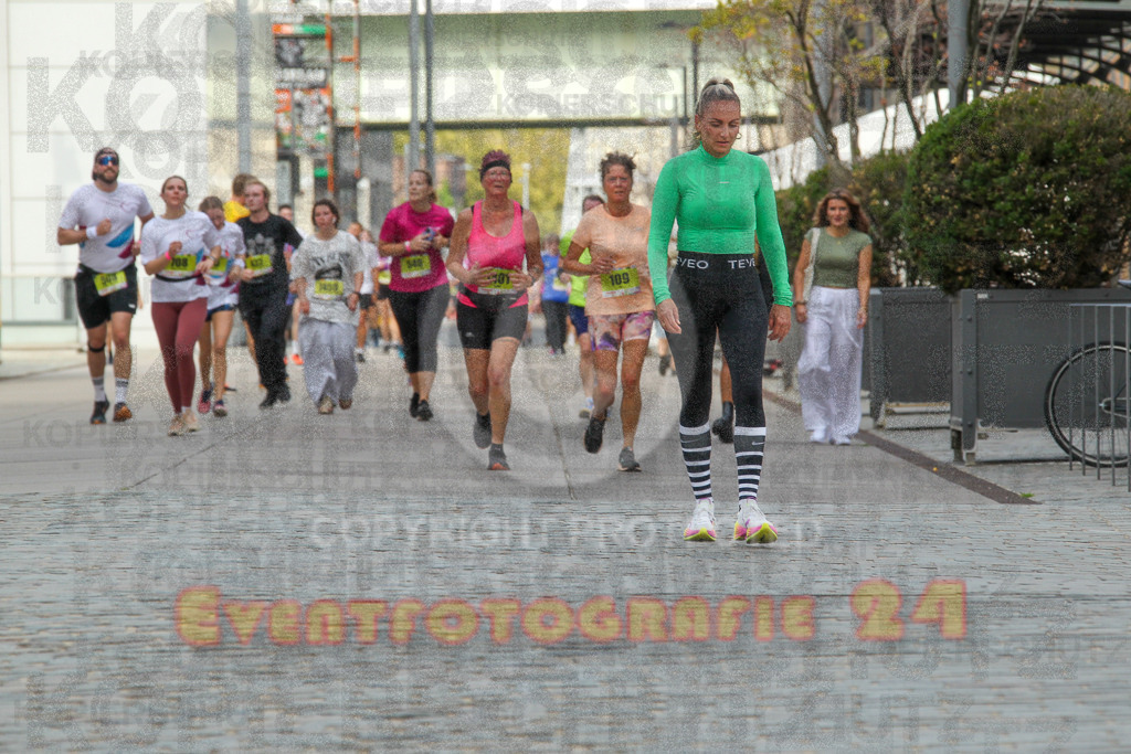 250920_1332_EV4_6007 | Sportfotografie im Rhein-Sieg Kreis, Köln, Bonn, NRW, Rheinland Pfalz, Hessen, etc. Unser Tätigkeitsfeld umfasst den Laufsport vom Volkslauf über den Marathon, Duathlon, Triathon bis zum Ultralauf wie Kölnpfad Ultra oder Schindertrail.